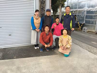 白木果樹園で記念撮影
